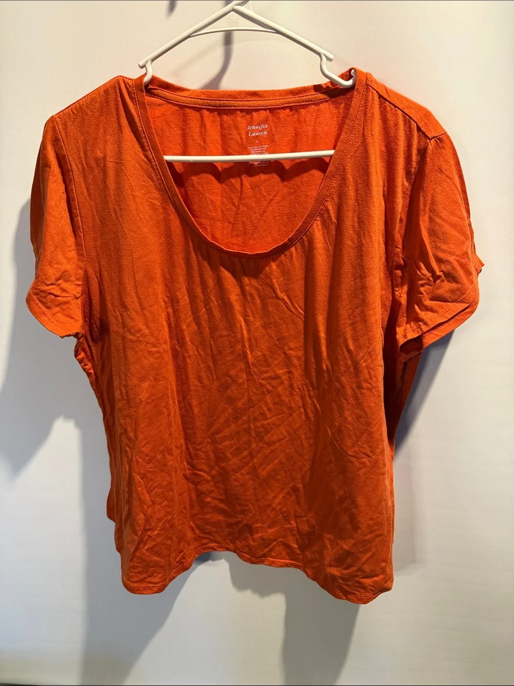 Jennifer Lauren Orange, almost a burnt Sienna, Scoop Neck Women's Tee Size: XL